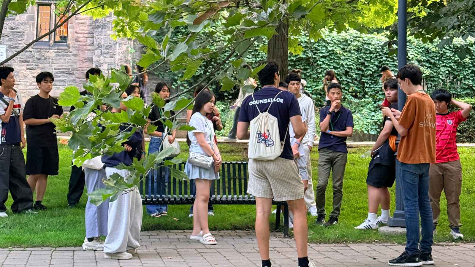 토론토대학교 영어캠프 — 카운슬러와 함께 이동